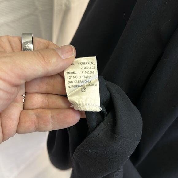 ⚫️Theory Black Halter Dress with Shoulder Tie & Pockets ⚫️ - Picture 7 of 8